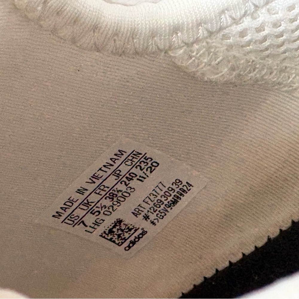 Adidas Originals womens Nmd_r1 Sneaker, White/True Pink/Vivid Red  FZ3777 - Picture 7 of 7